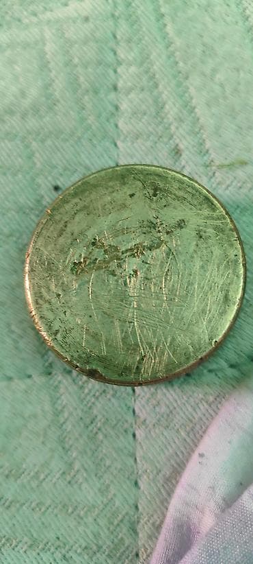 поилки для курей: Незнаю что это такое но маленький и 320 грамовый 😅 - Материал: латунь — 3