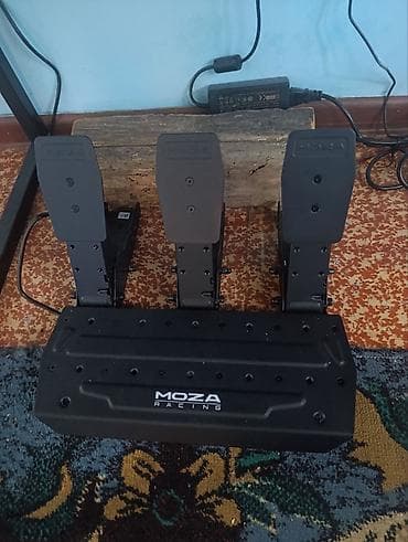 руль на компьютер: Moza R3 (Руль + 3 педали) ✅ База: Moza R3 — поддержка только PC — 2