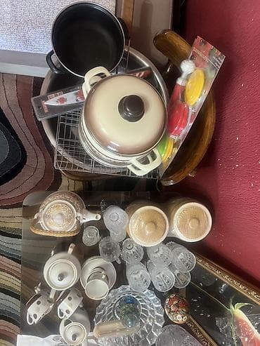 Большой набор посуды и кухонной утвари Состав по фото: - Кастрюли at lalafo.kg Большой набор посуды и кухонной утвари Состав по фото: - Кастрюли
