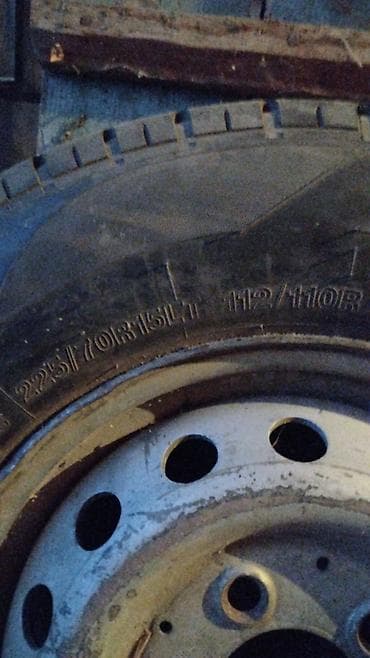 pajero io: Колесо на Mercedes Sprinter. - Размер шины: 225/70 R15C (LT). - — 1