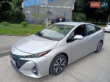 акмулятор авто: Toyota Prius: 2017 г., 1.8 л, Вариатор, Электромобиль, Хэтчбэк — 4