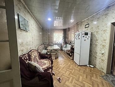 квартира 2 к: Продаётся пол дома частично с мебелью Колличество комнат: 3 Площадь — 7
