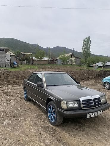 mercedes 201: Mercedes-Benz 190: 1986 г., 2 л, Механика, Бензин, Седан — 5