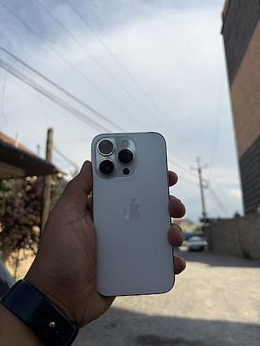 IPhone 14 Pro, Б/у, 128 ГБ, Серебристый, Кабель, 82 %