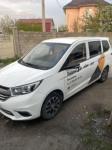 mini car: Changan Auchan A600 EV: 2019 г., 1.3 л, Автомат, Электромобиль, Минивэн — 1