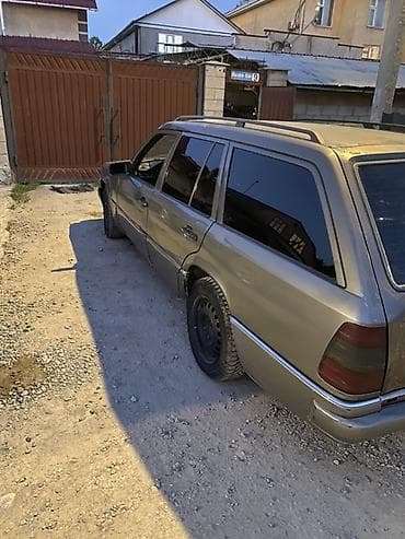 mers e124: Mercedes-Benz W124: 1989 г., 2.3 л, Механика, Бензин, Универсал — 1