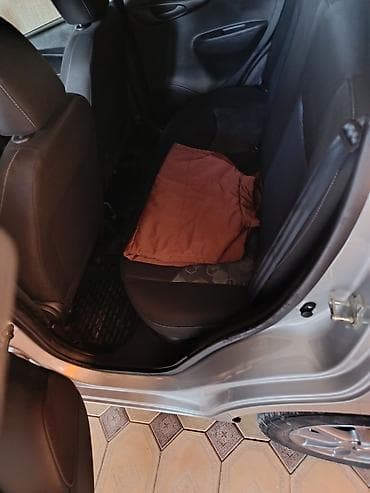 парковый оптима: Chevrolet Spark: 2017 г., 1 л, Автомат, Бензин, Хэтчбэк — 6