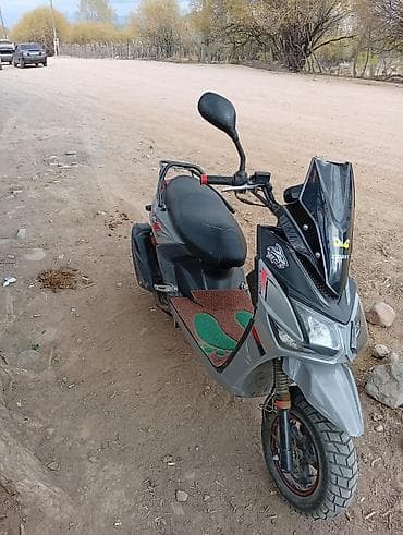 Скутер/мопед классического городского формата. Характеристики и