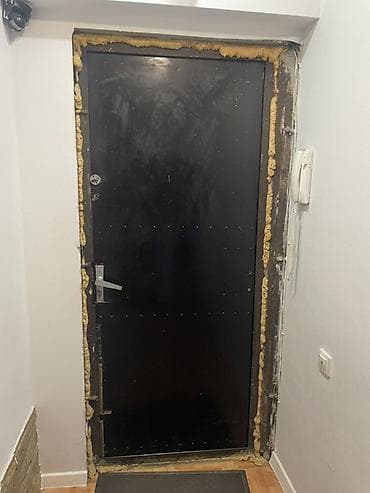 эшиктер уй: Үйлөр жана батирлер үчүн эшик, Металлдан, Бир эшиктуу, Кыргызстандан, Сол жакта, түсү - Күрөң — 3