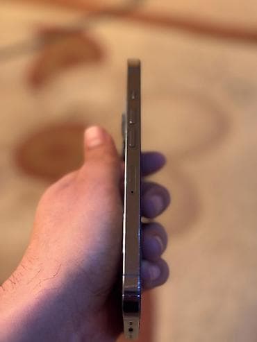 deep: IPhone 13 Pro, Sierra Blue — 4