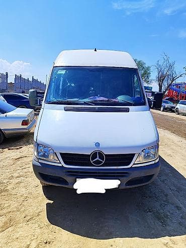 Mercedes-Benz Sprinter — пассажирский микроавтобус. Основные