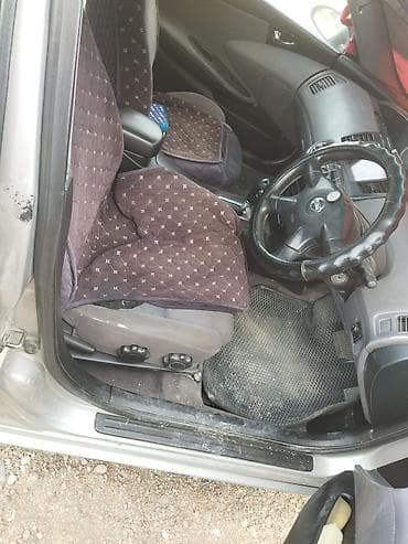 Nissan Primera: 2003 г., Автомат, Седан — 3