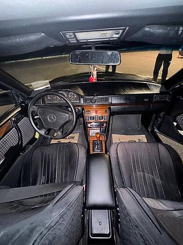 Mercedes-Benz W124: 1994 г., 3.2 л, Автомат, Седан — 2