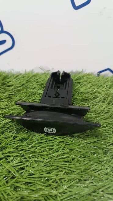 полировычный машинка: Mercedes-Benz ML164, ручка ручного тормоза — 1