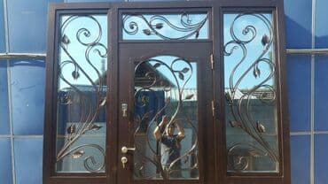 шкаф для документов со стеклом: Межкомнатная дверь со стеклом, цвет - Голубой, Б/у — 7