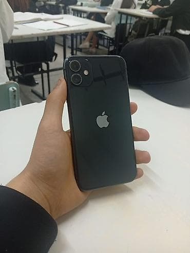 ipod 3 touch: IPhone 11, Черный — 1