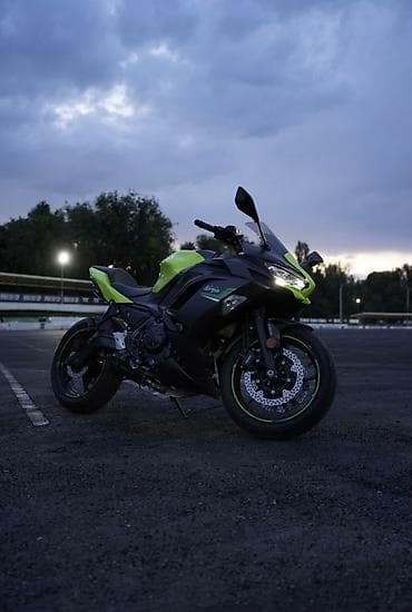 Спортбайк Kawasaki, 650 куб. см, Бензин, Взрослый, Б/у