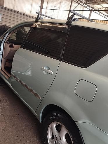 w210 2 2: Toyota Ipsum: 2002 г., Автомат, Бензин, Минивэн — 10