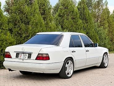 фередо на мерс: Mercedes-Benz W124: 1993 г., 2.2 л, Автомат, Бензин, Седан — 2