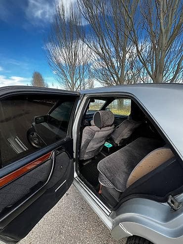 крыло на сапок: Mercedes-Benz W124: 1994 г., 2.2 л, Механика, Бензин, Седан — 5