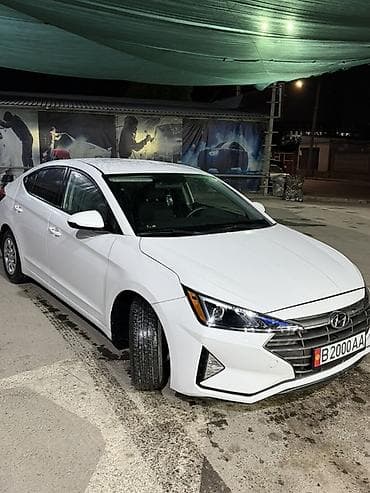 Транспорт: Hyundai Elantra: 2018 г., 2 л, Автомат, Бензин, Седан — 8