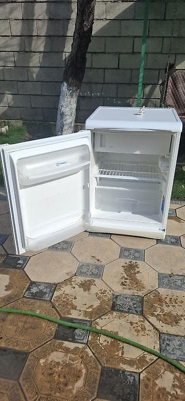 холодильник маленький купить: Холодильник Indesit, Однокамерный — 1