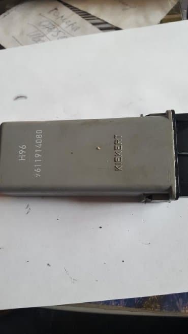 Peugeot Partner 2008 десятый год блок управления замком центральным