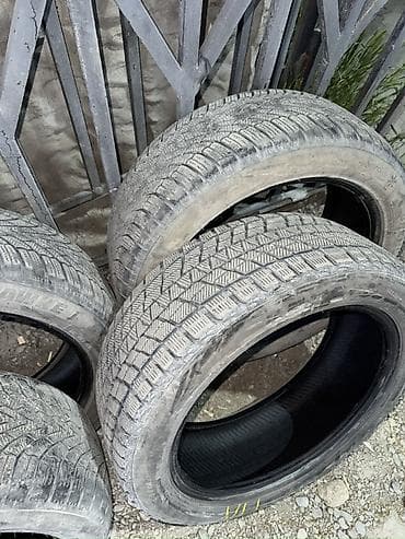 бир: Предлагается комплект автомобильных шин с выраженным зимним — 1