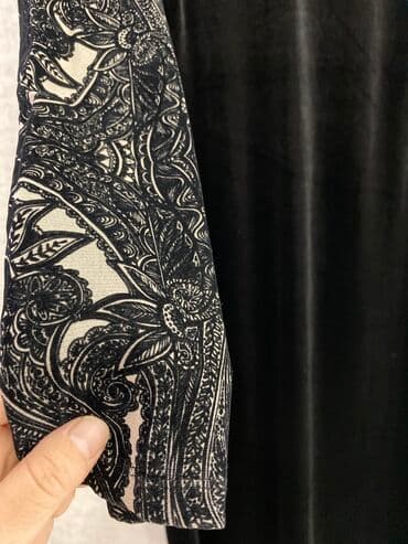 платья из панбархата на шифоне: Продаю красивое платье из велюра,размер-50,производство — 5