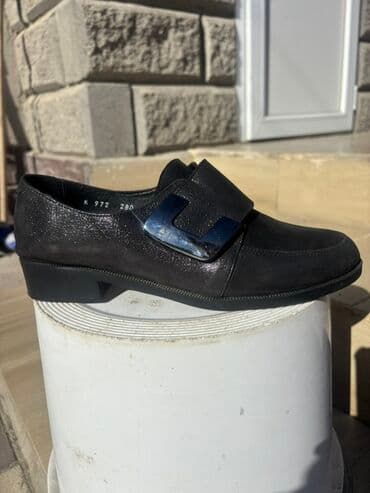 прокат национальных костюмов для детей: Женские лоферы Carnella, Made in Turkey - Цвет: черный, с легким — 2