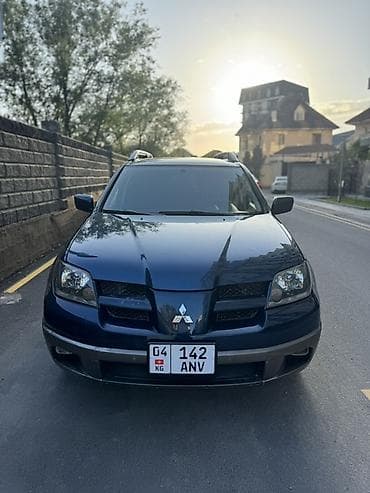 Mitsubishi Outlander: 2003 г., 2 л, Механика, Бензин, Кроссовер