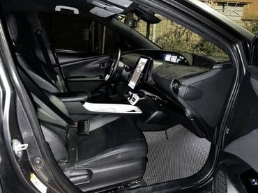 highlander 2012: Toyota Prius: 2018 г., 1.8 л, Вариатор, Гибрид, Седан — 10