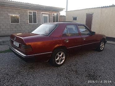 атего 1224: Mercedes-Benz W124: 1990 г., 2.3 л, Механика, Бензин, Седан — 4
