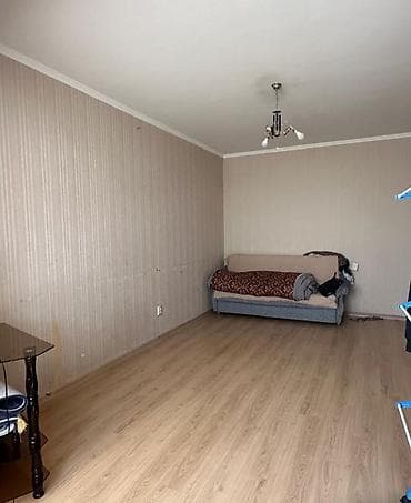 Үй жана бакча: Продаю 1 к.кв., 106 серии улучшенная в ЖК Сары-Челек, ориентир — 3