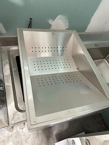 Тепловое оборудование: Нержавеющий перфорированный лоток/вставка для профессиональной кухни — 1