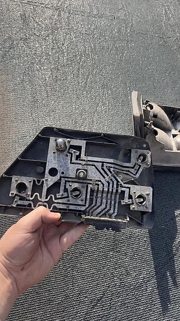 светодиодные лампы стоимость: Задний левый стоп-сигнал Mercedes-Benz 1992 г., Б/у, Аналог, Китай — 6