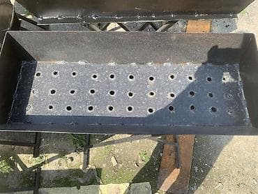 с железными ножками стол: Мангал — 6