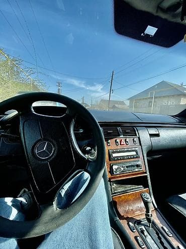 Mercedes-Benz E-Class: 1996 г., Автомат, Бензин, Седан — 3