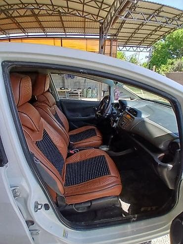 fit 2012: Honda Fit: 2010 г., 1.5 л, Автомат, Бензин, Хэтчбэк — 4