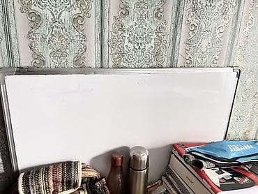 Маркёрная доска (whiteboard) с алюминиевой рамкой. - Поверхность