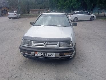 mazda 323 2003: Volkswagen Vento: 1994 г., 1.8 л, Механика, Бензин, Седан — 3