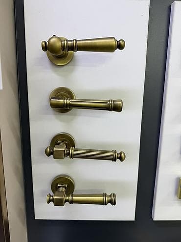 Дверная ручка, Для межкомнатных дверей, Металлические — 1