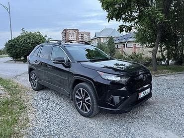 Toyota RAV4: 2021 г., 2.5 л, Автомат, Бензин, Внедорожник