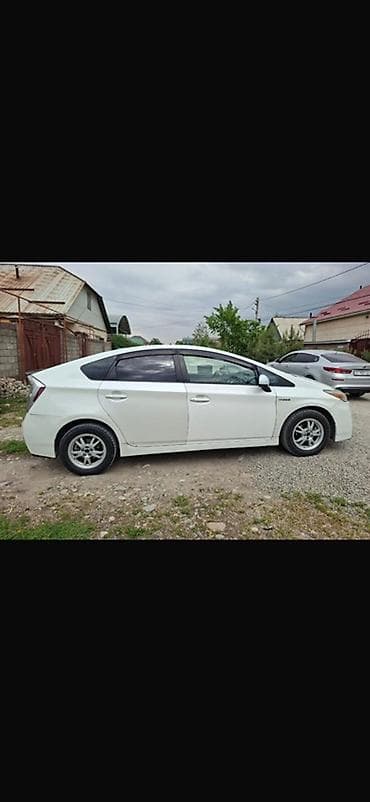 byd e7: Toyota Prius: 2011 г., 1.8 л, Вариатор, Гибрид, Хэтчбэк — 8