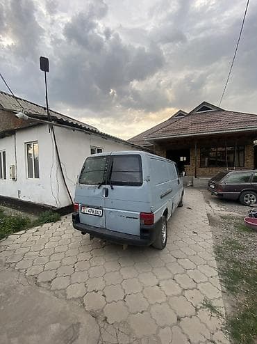 Унаа: Volkswagen Transporter: 1996 г., 2.5 л, Кол менен иштөөчү, Бензин, Van — 3