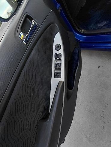 6: Hyundai Solaris: 2012 г., 1.6 л, Автомат, Газ, Седан — 7