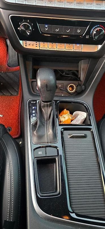 li auto: Hyundai Santa Fe: 2021 г., 2 л, Газ — 10