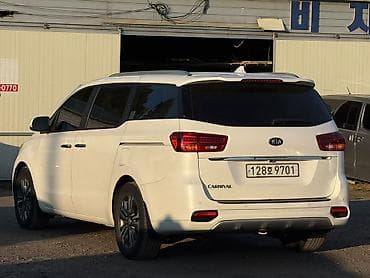 Продажа авто: Kia Carnival: 2019 г., 2.2 л, Автомат, Дизель, Минивэн — 8