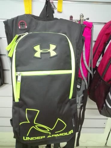 женскую дорожную сумку на колесах: Продаю новые спортивные сумки, Фирма: UNDER ARMOUR. Качество — 8