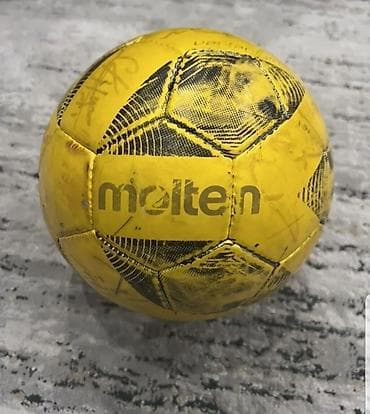 кожаные мячи: Футбольный мяч Molten, классическая шестигранная панельная — 1